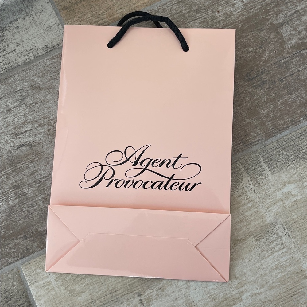 Agent Provocateur Blush Pink Bag with Black Bow - Picture 2 of 3